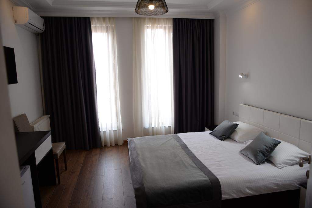 Guest House Gantiadi Batumi Exterior foto